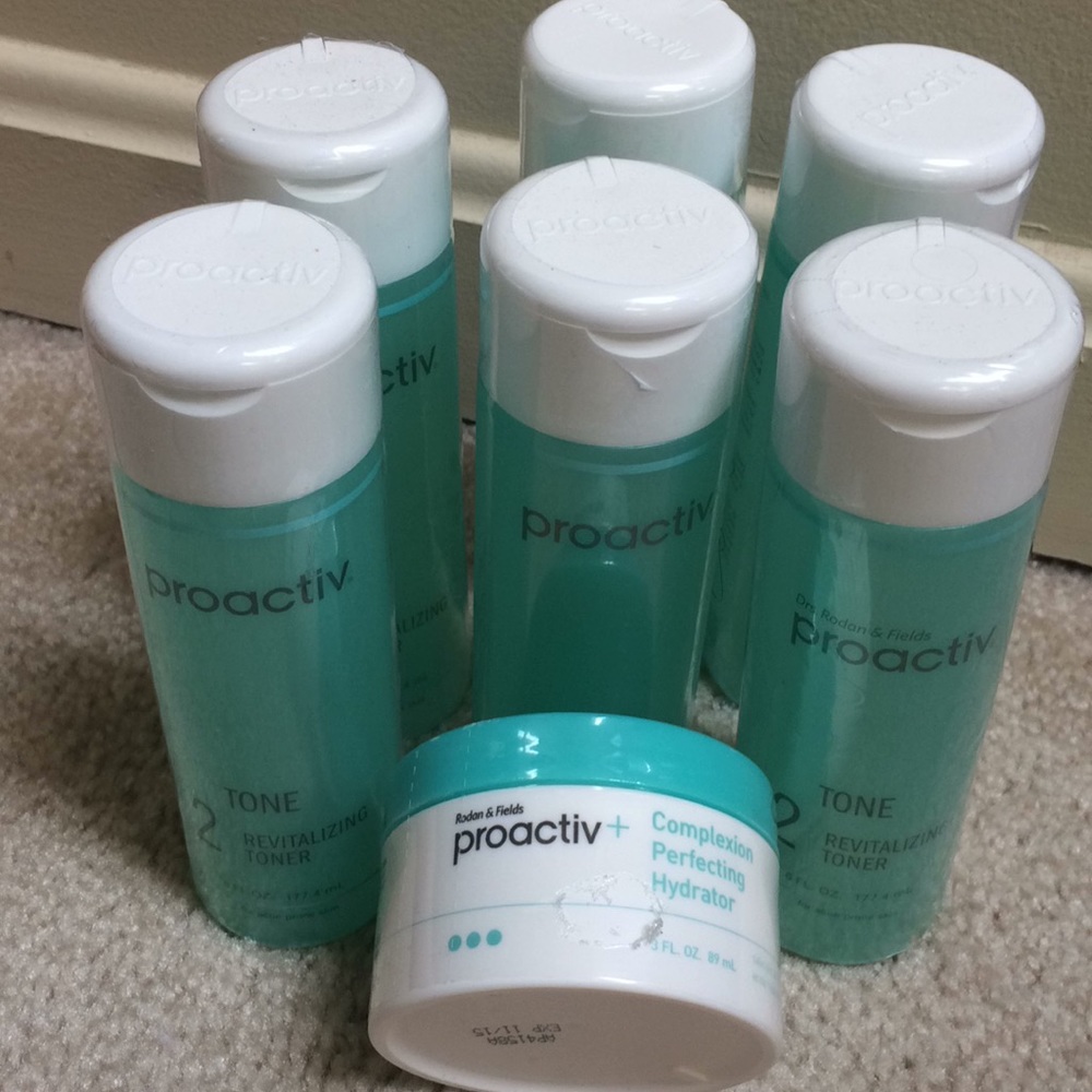 Proactiv astringent and hydrator